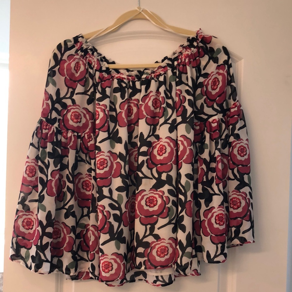 LOFT off the shoulders blouse!